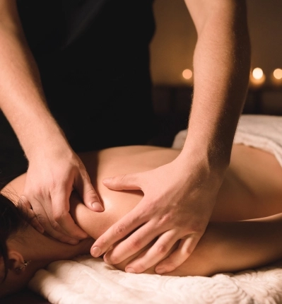 Massage tantrique à quatre mains à Agde